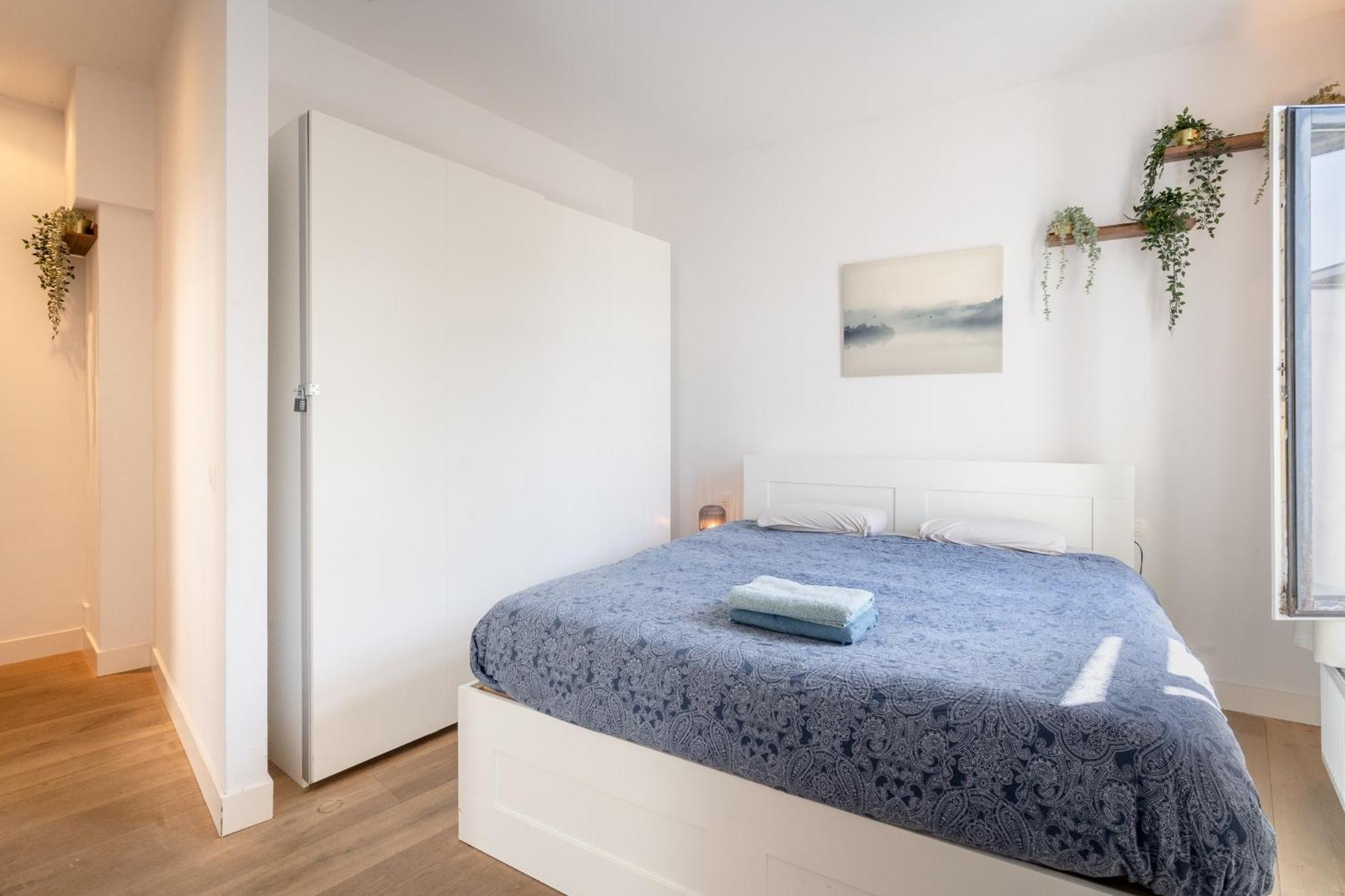 Light Modern Apartment In The Heart Of Антверпен Екстериор снимка