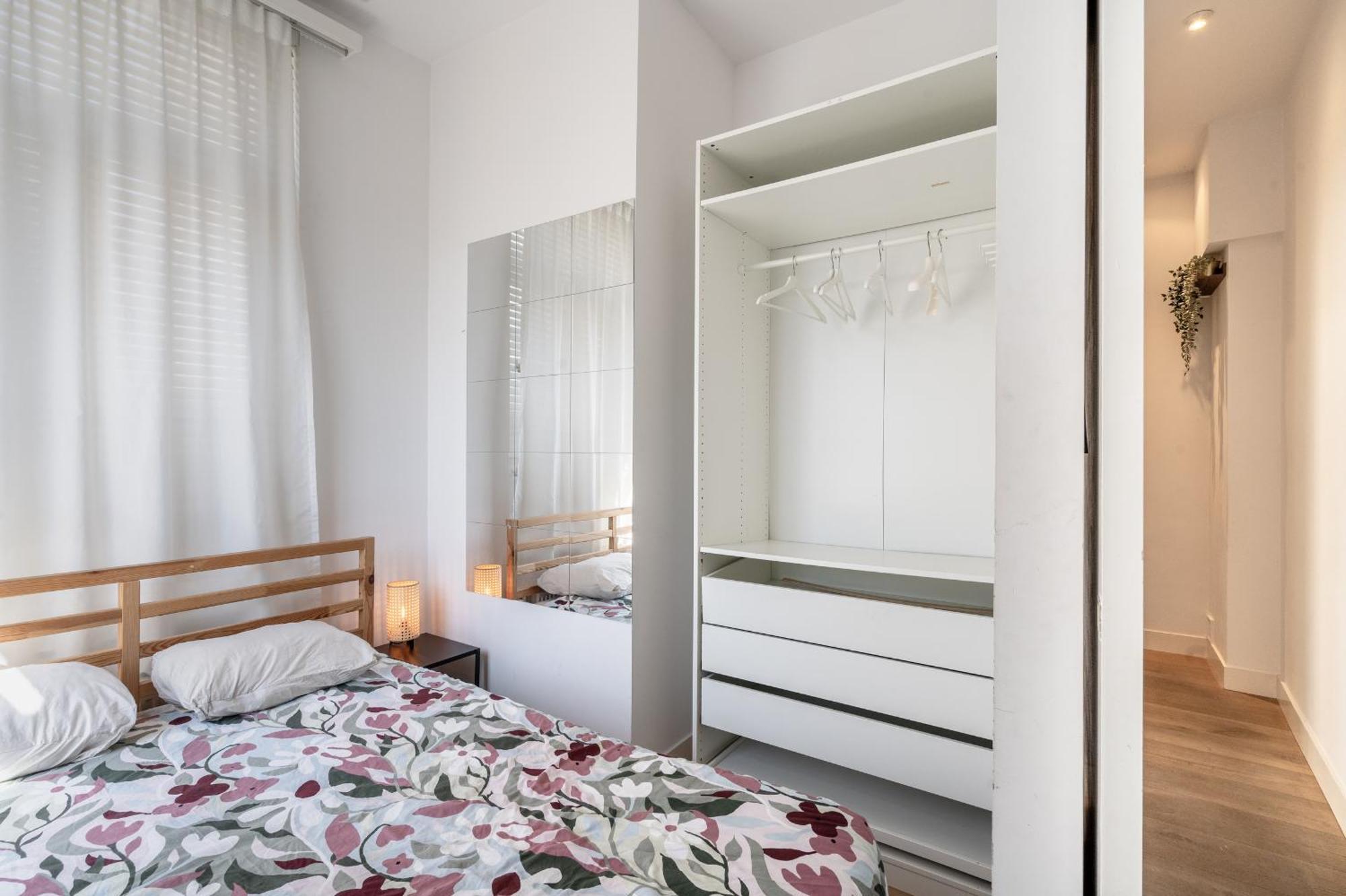 Light Modern Apartment In The Heart Of Антверпен Екстериор снимка