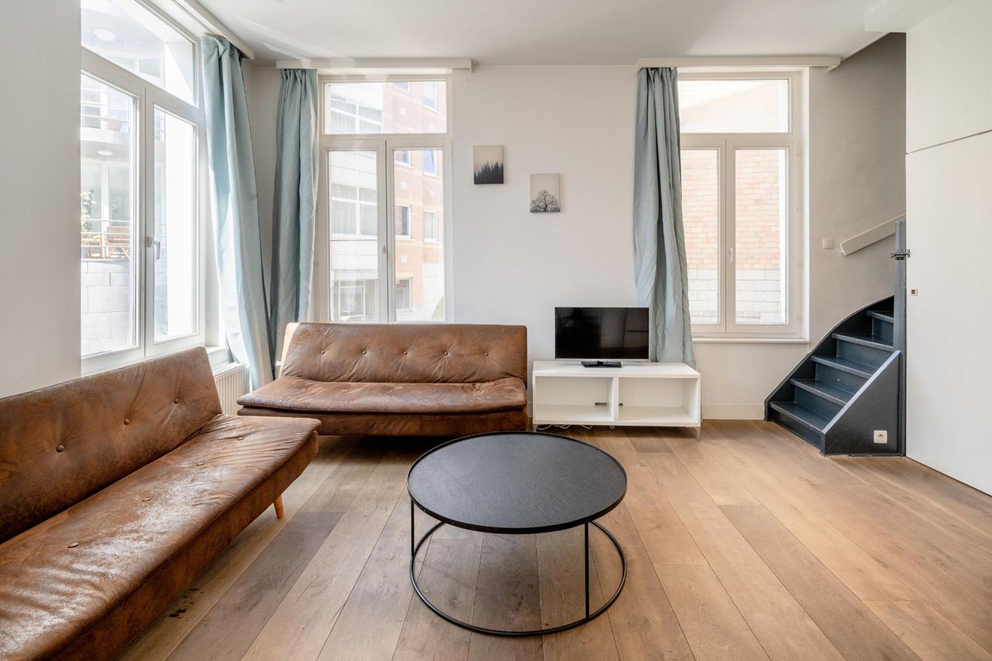 Light Modern Apartment In The Heart Of Антверпен Екстериор снимка